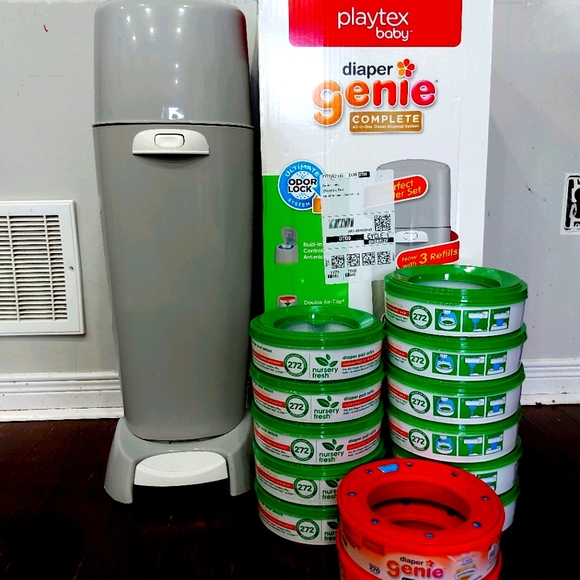 Diaper pail and refills - Picture 1 of 6